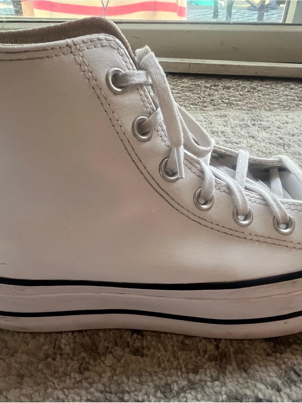 Converse Women’s Chuck Taylor All Star Leather Platform White - Picture 7 of 11